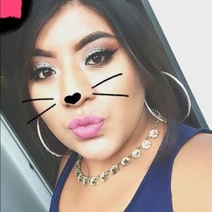 Meet your Posher, Aimee